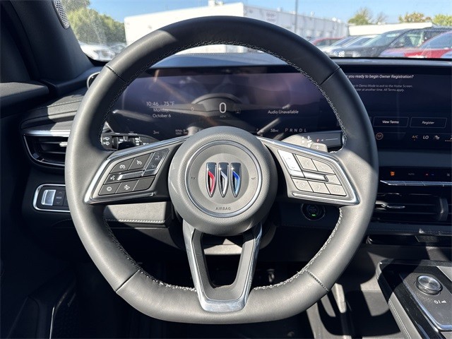 Buick Enclave Vehicle Full-screen Gallery Image 14