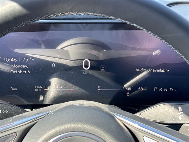 Buick Enclave Vehicle Full-screen Gallery Image 15