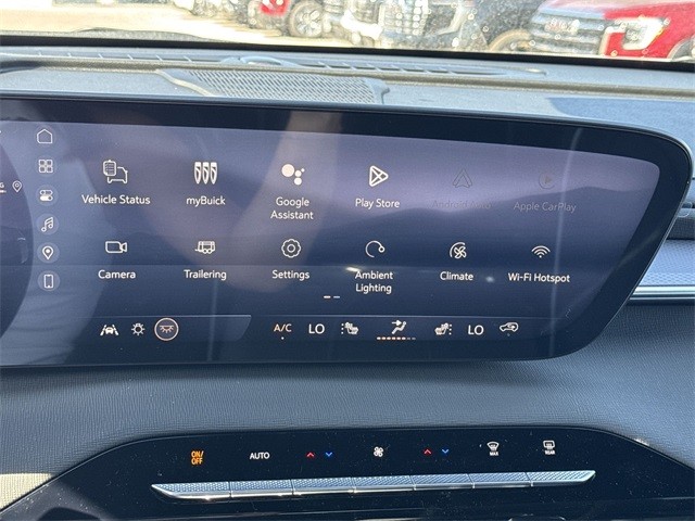 Buick Enclave Vehicle Full-screen Gallery Image 16