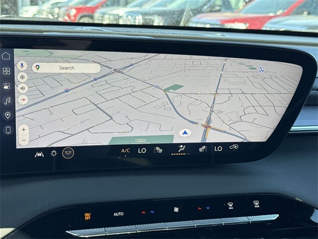 Buick Enclave Vehicle Full-screen Gallery Image 18