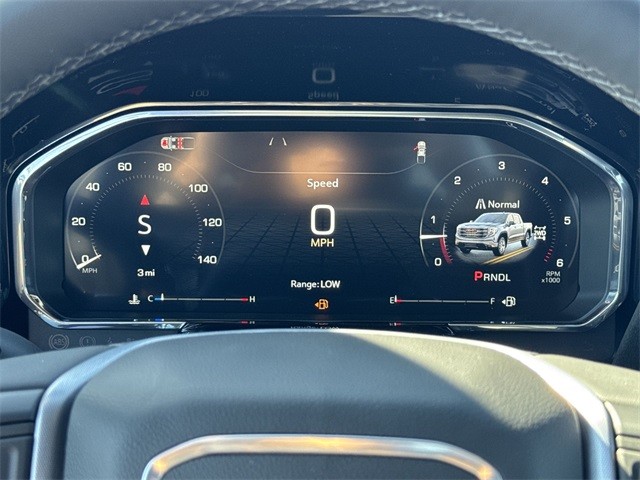 GMC Sierra 1500 Vehicle Full-screen Gallery Image 15