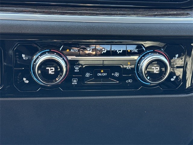 GMC Sierra 1500 Vehicle Full-screen Gallery Image 19