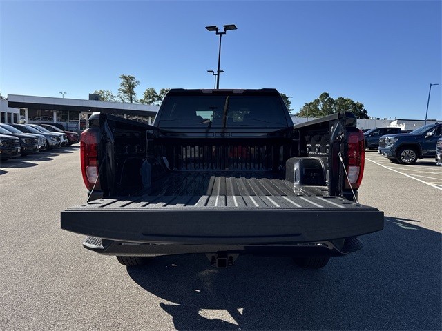 GMC Sierra 1500 Vehicle Full-screen Gallery Image 23