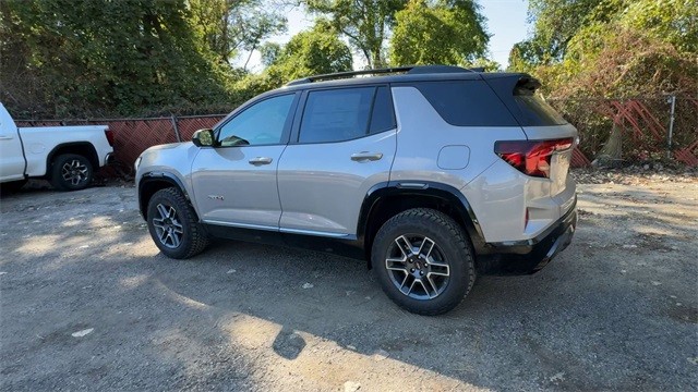 GMC Terrain Vehicle Full-screen Gallery Image 06