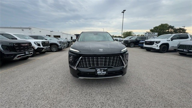 Buick Enclave Vehicle Full-screen Gallery Image 03