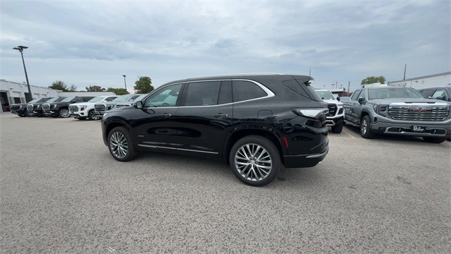 Buick Enclave Vehicle Full-screen Gallery Image 06