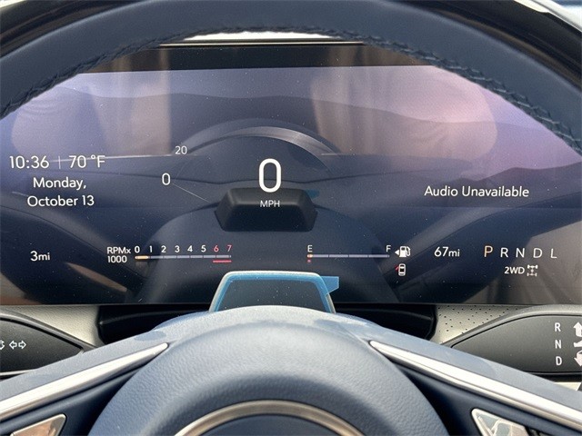 Buick Enclave Vehicle Full-screen Gallery Image 15