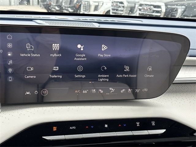 Buick Enclave Vehicle Full-screen Gallery Image 16