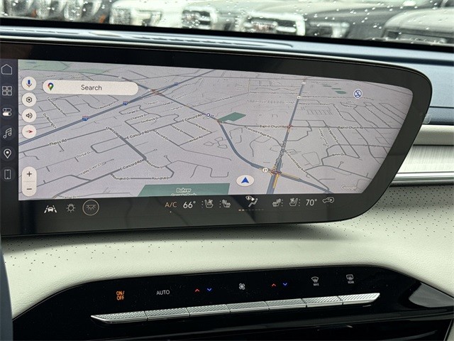 Buick Enclave Vehicle Full-screen Gallery Image 18