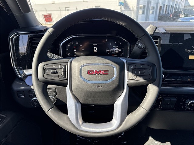 GMC Sierra 1500 Vehicle Full-screen Gallery Image 14