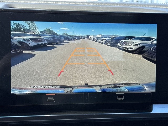 GMC Sierra 1500 Vehicle Full-screen Gallery Image 17