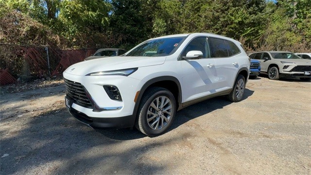 Buick Enclave Vehicle Full-screen Gallery Image 04