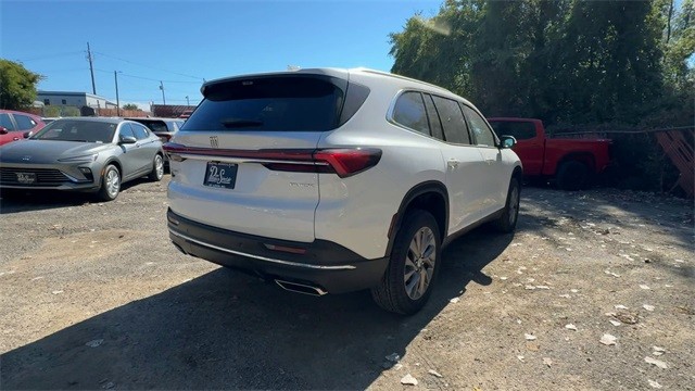 Buick Enclave Vehicle Full-screen Gallery Image 08