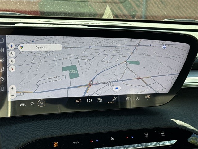 Buick Enclave Vehicle Full-screen Gallery Image 18