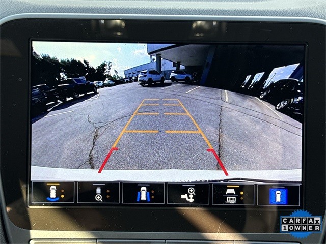 Chevrolet Equinox Vehicle Full-screen Gallery Image 18