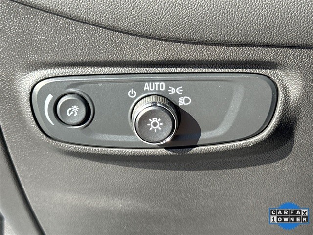 Chevrolet Equinox Vehicle Full-screen Gallery Image 37
