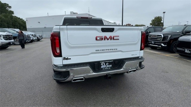 GMC Sierra 1500 Vehicle Full-screen Gallery Image 07