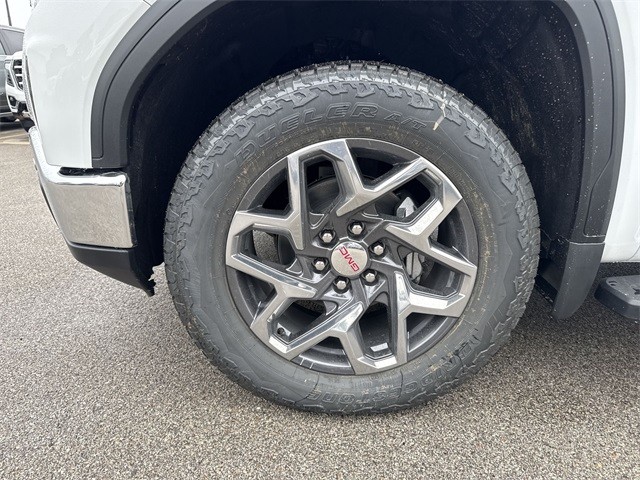 GMC Sierra 1500 Vehicle Full-screen Gallery Image 10