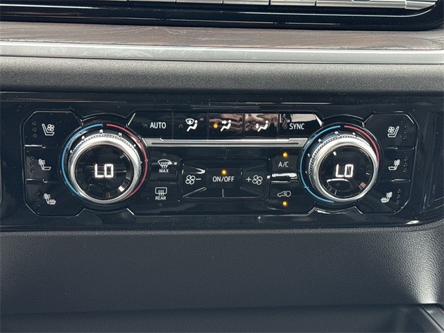 GMC Sierra 1500 Vehicle Full-screen Gallery Image 19