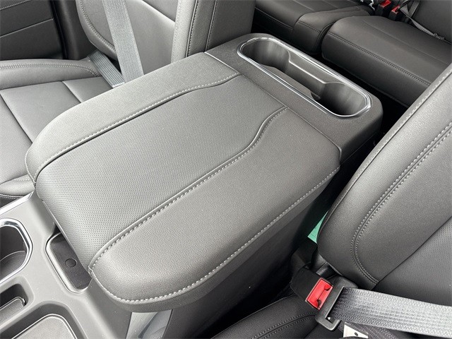 GMC Sierra 1500 Vehicle Full-screen Gallery Image 21