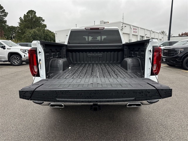 GMC Sierra 1500 Vehicle Full-screen Gallery Image 24