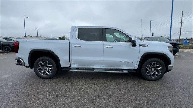 GMC Sierra 1500 Vehicle Full-screen Gallery Image 09