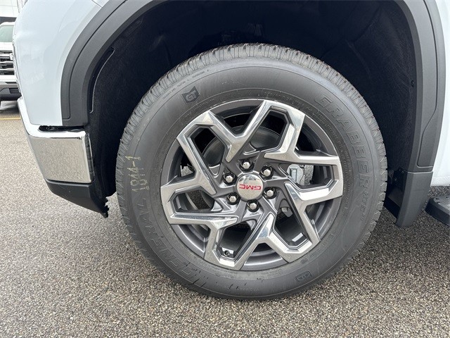 GMC Sierra 1500 Vehicle Full-screen Gallery Image 10