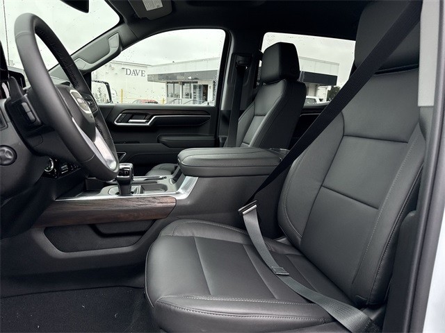 GMC Sierra 1500 Vehicle Full-screen Gallery Image 11