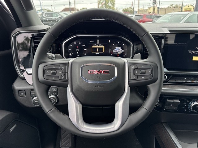 GMC Sierra 1500 Vehicle Full-screen Gallery Image 14