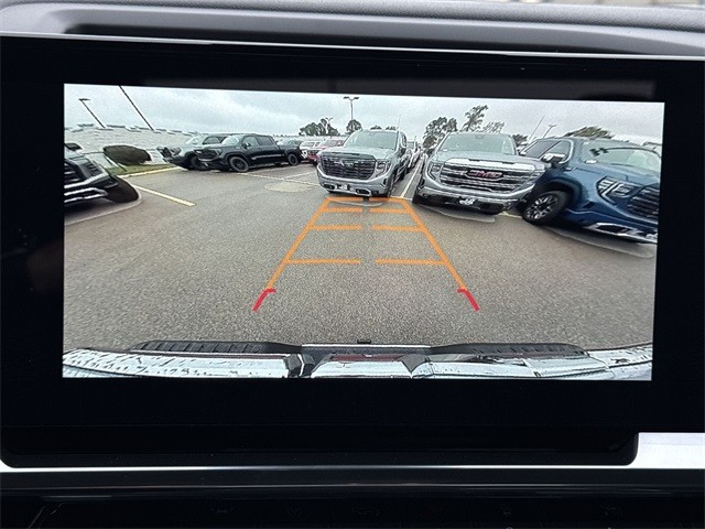 GMC Sierra 1500 Vehicle Full-screen Gallery Image 17