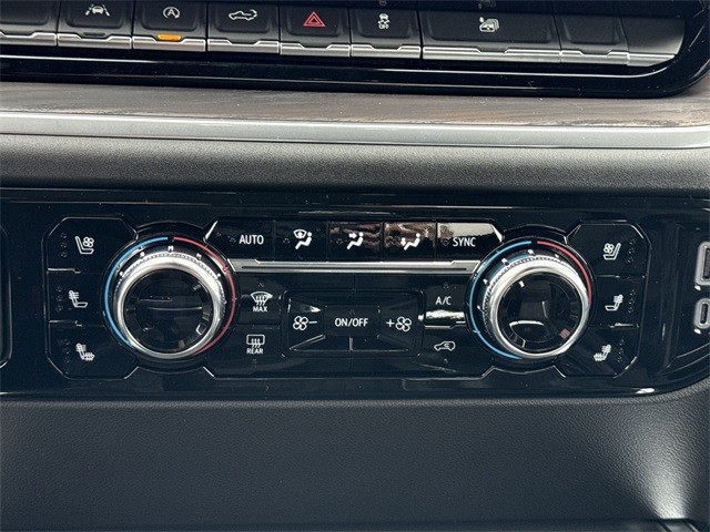 GMC Sierra 1500 Vehicle Full-screen Gallery Image 19