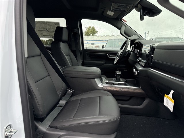 GMC Sierra 1500 Vehicle Full-screen Gallery Image 24