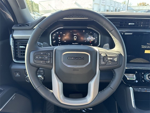 GMC Sierra 1500 Vehicle Full-screen Gallery Image 14