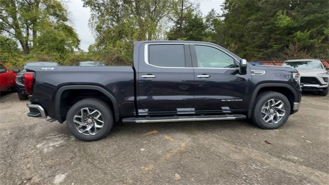 GMC Sierra 1500 Vehicle Full-screen Gallery Image 09