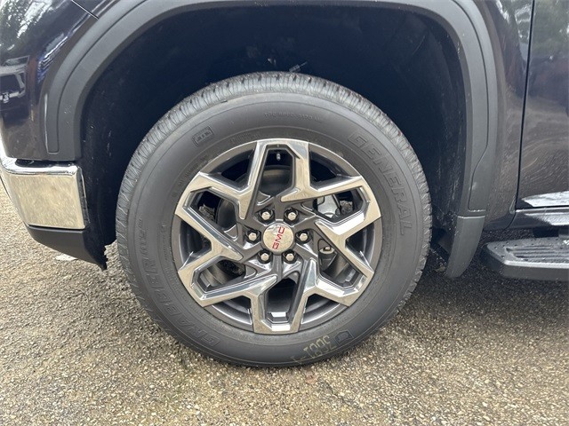 GMC Sierra 1500 Vehicle Full-screen Gallery Image 10