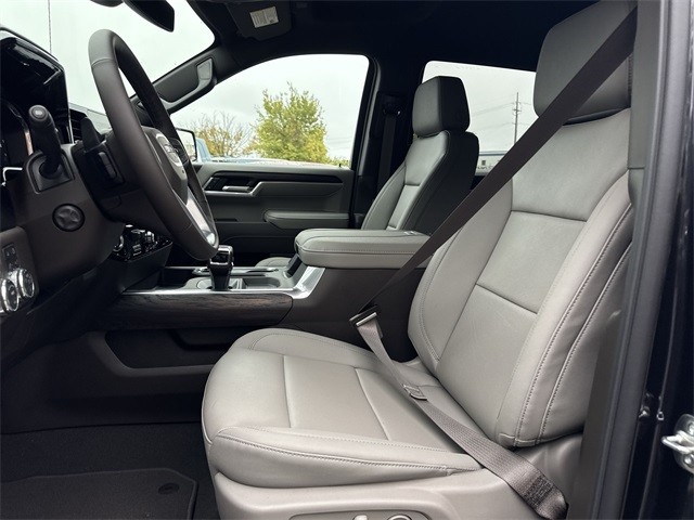 GMC Sierra 1500 Vehicle Full-screen Gallery Image 11