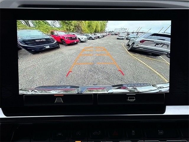 GMC Sierra 1500 Vehicle Full-screen Gallery Image 17