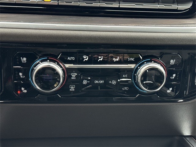 GMC Sierra 1500 Vehicle Full-screen Gallery Image 19