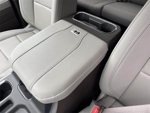 GMC Sierra 1500 Vehicle Full-screen Gallery Image 21