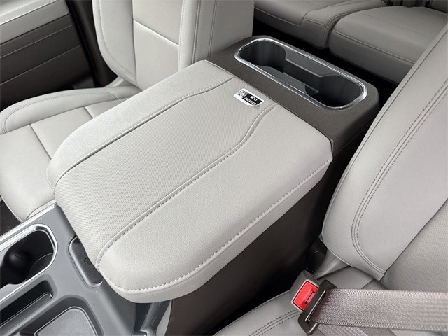 GMC Sierra 1500 Vehicle Full-screen Gallery Image 21