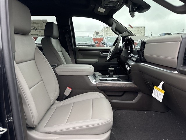 GMC Sierra 1500 Vehicle Full-screen Gallery Image 24