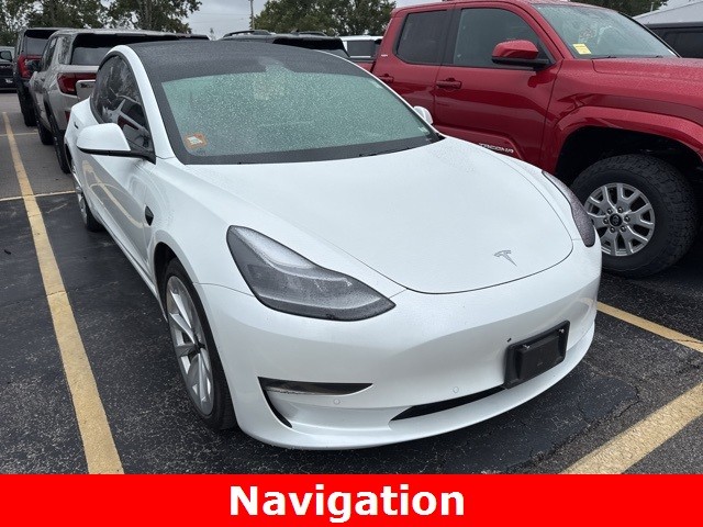 Tesla Model 3 Vehicle Full-screen Gallery Image 03