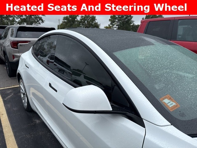 Tesla Model 3 Vehicle Full-screen Gallery Image 07