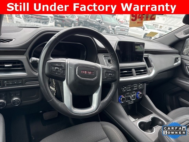 GMC Yukon XL Vehicle Full-screen Gallery Image 17