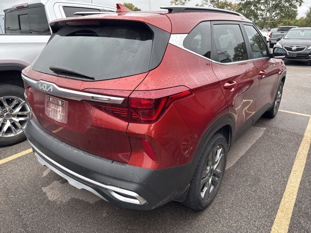 Kia Seltos Vehicle Full-screen Gallery Image 09