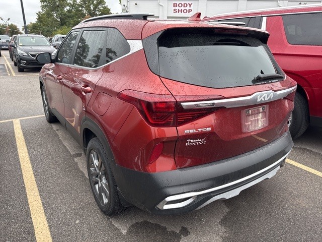 Kia Seltos Vehicle Full-screen Gallery Image 10