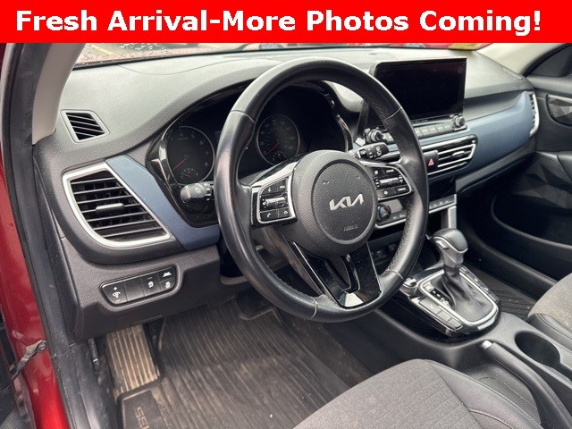 Kia Seltos Vehicle Full-screen Gallery Image 18