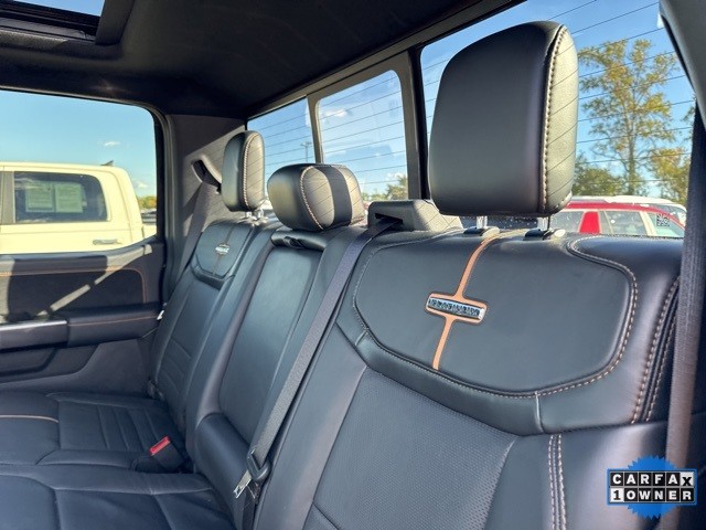 Ford F-150 Vehicle Full-screen Gallery Image 14