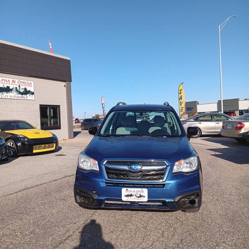 Subaru Forester Vehicle Full-screen Gallery Image 02