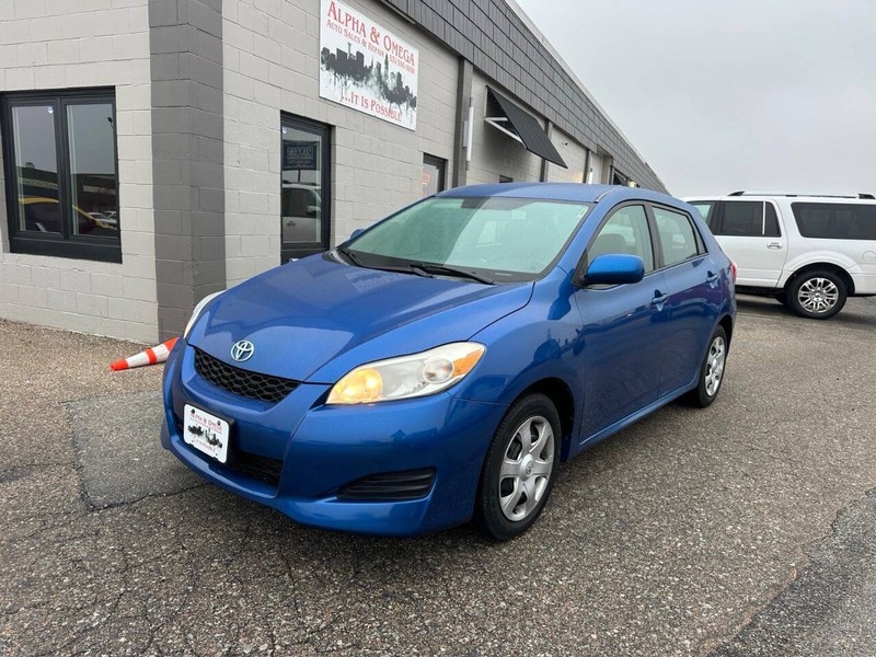 Toyota Matrix Vehicle Full-screen Gallery Image 02